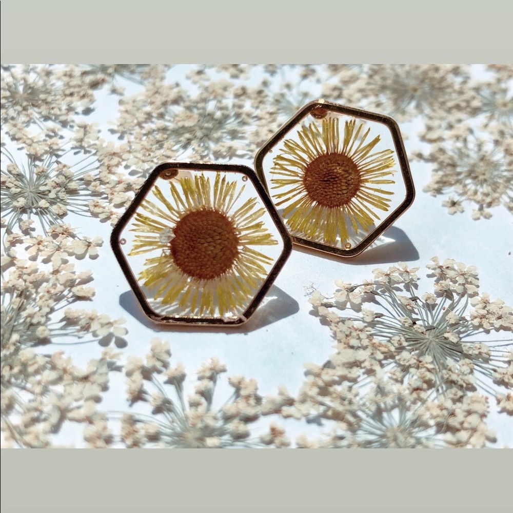 Fleabane Flower STUDS
